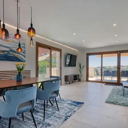 Modern / Sea Views & Private Pool/ Sofia *